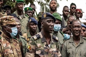Mali : un président de transition