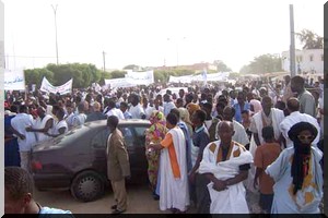 Manifestation à Nouakchott d’Arabes maliens dénonçant des « exactions » au Mali