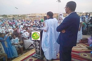 Le candidat Mohamed Ould Maouloud préside un meeting électoral dans la ville de Tidjikja