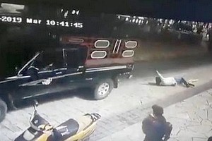 Un maire mexicain attaché à une camionnette puis traîné à travers sa ville par ses administrés