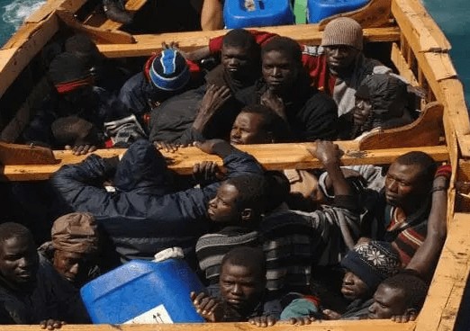 Une embarcation transportant 171 migrants illégaux guinéens interceptée près de Nouadhibou