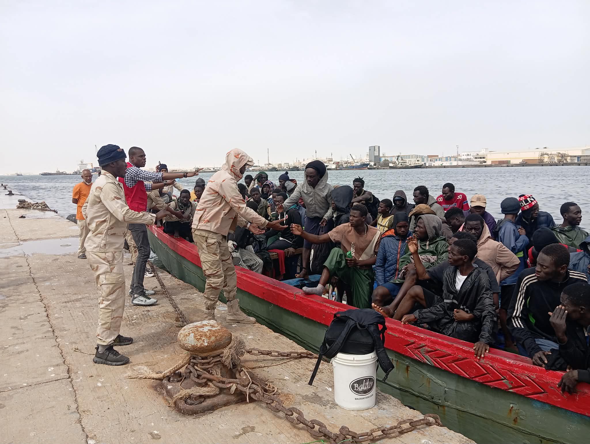 Mauritanie: interception d’un bateau avec à bord 223 migrants clandestins