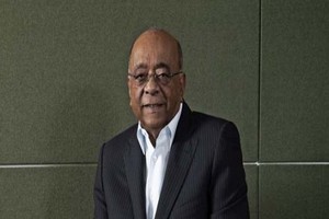 Mo Ibrahim :