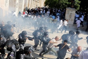 Vidéo. Israël Heurts sur l'esplanade des Mosquées à Jérusalem