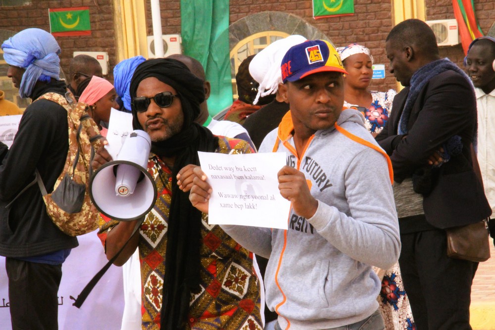 Sit-in d’OLAN : « Nous exigeons l’officialisation de nos langues nationales »