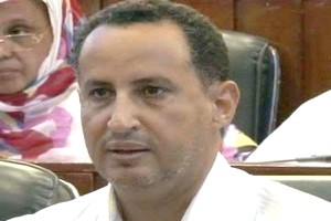 Mauritanie: un ex-sénateur exhibe les documents accusant Ould Abdel Aziz de corruption