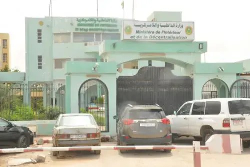 Des partis politiques impatients d’obtenir les documents leur permettant d’entreprendre leurs activités 