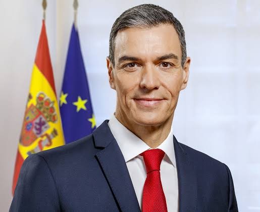 Sanchez critique les centres d’asile hors UE… qu’il organise en Mauritanie
