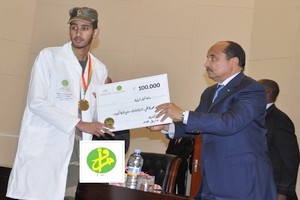 Le Président de la République supervise la cérémonie de remise du prix du Président de la République pour les sciences 2018
