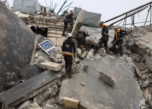 Un puissant séisme fait des centaines de morts en Turquie et en Syrie