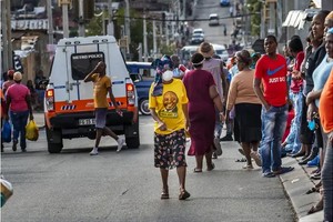 Afrique du Sud: le ministre de la Santé positif au Covid