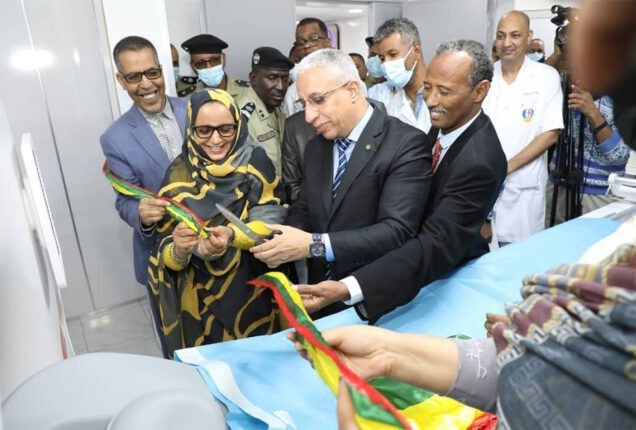 Le ministre de la Santé inaugure un nouvel appareil scanner au Centre d’Oncologie