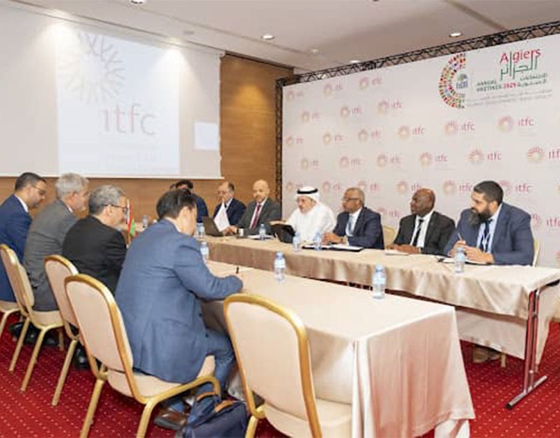 Le ministre de l’Economie et le gouverneur de la BCM discutent du renforcement de la coopération avec la SIFC