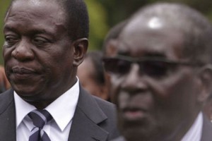  Zimbabwe : qui est Emmerson Mnangagwa, l’homme qui a fait tomber Robert Mugabe ? 