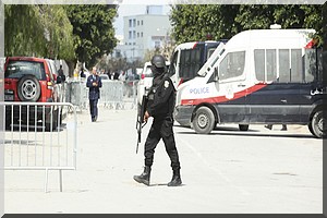 Tunisie: une fusillade dans une caserne du Bardo fait 8 morts 