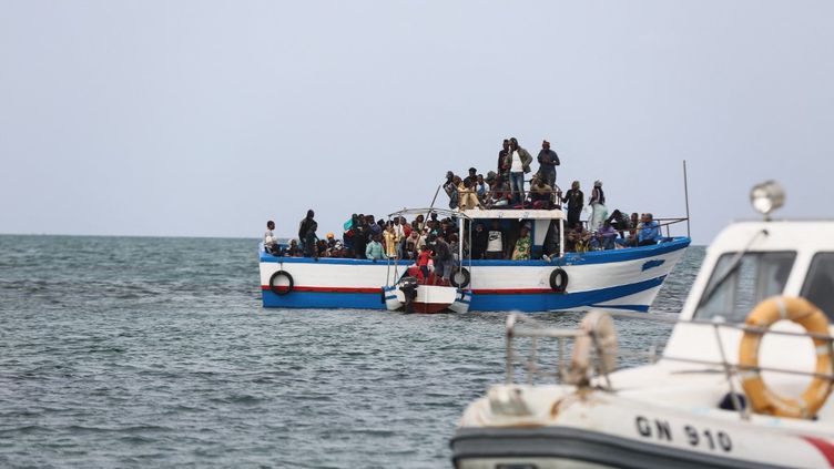 Tunisie : des experts de l’ONU demandent de cesser les expulsions collectives de migrants