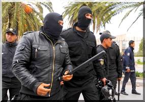 Tunisie/violences: les journalistes boycottent le ministre de l'Intérieur 