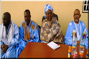 La présidente de l’UTM effectue une visite à la section des dockers au Port de Nouakchott 