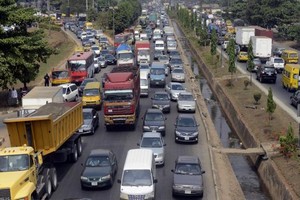 Les constructeurs auto veulent mettre un coup d’arrêt au marché de l’occasion en Afrique