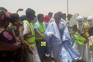 Le candidat Mohamed Lemine El Mourteji El Wafi tient un meeting dans le village de Baghdad