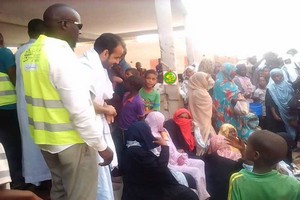 Le candidat Mohamed Lemine El Mourteji préside un meeting à Ouad Naga