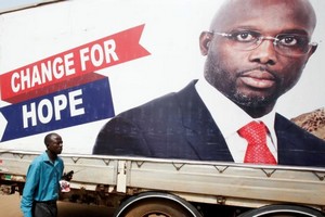 L'ancien footballeur George Weah remporte la présidentielle au Liberia