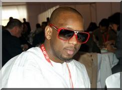 Aziz Fashion - Ambassadeur de la mode mauritanienne : L’homme qui vend ses colliers à...