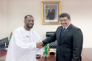 Le Ministre de la Culture Sidi Mohamed Ould Maham reçoit le designer Ziz Fashion