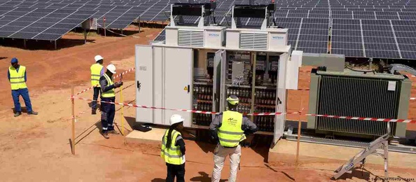 Nouakchott à l’arrêt : 3 jours sans courant, l’État doit parier sur le solaire 
