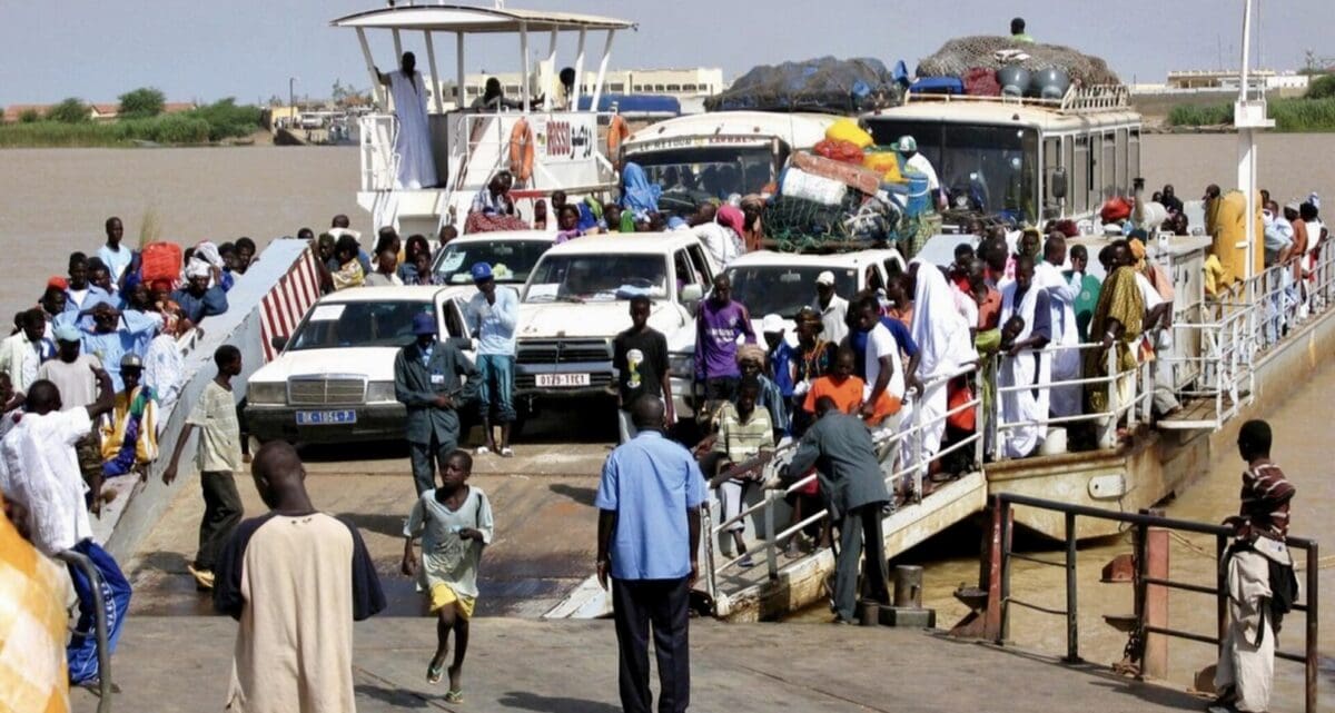 Mauritanie: des commerçants sénégalais saluent l’interdiction de taxes à un bac reliant les deux pays