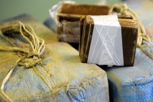 Incinération de quantités de stupéfiants et de substances psychotropes au PK 55 au Nord de Nouadhibou