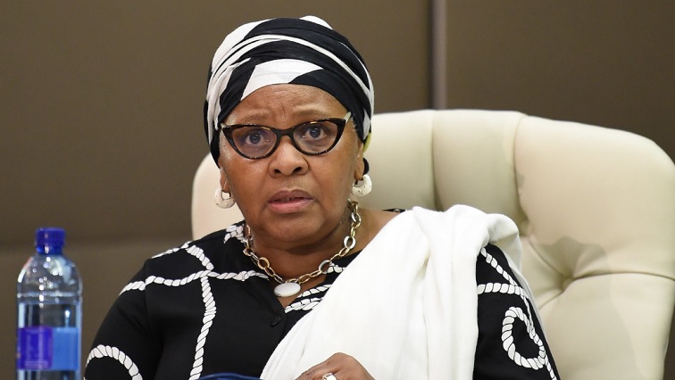 Afrique du Sud: la présidente du Parlement arrêtée dans le cadre d'une enquête pour corruption 