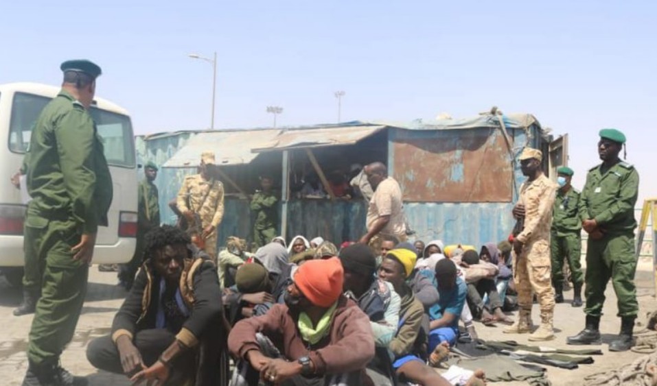 Les autorités mauritaniennes interceptent un bateau avec 70 migrants à bord