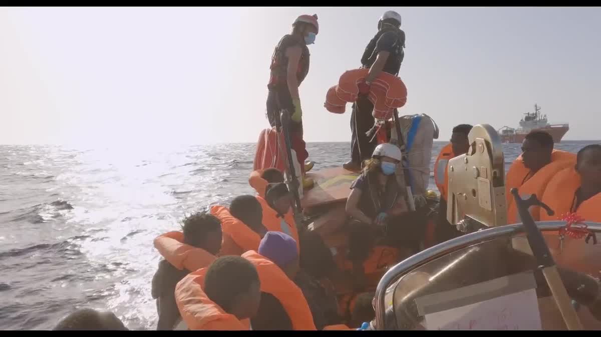 De la Mauritanie à Calais : le documentaire qui suit la route clandestine vers l’Europe de bout en bout