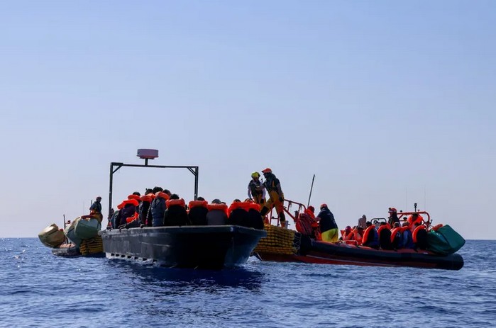 Mauritanie : plus de 160 migrants dont 17 enfants secourus après une panne en mer