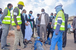 Le ministre de l'Hydraulique inspecte certaines extensions du réseau d’adduction d’eau potable à Nouakchott