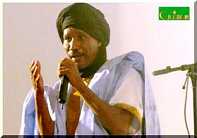 Yahya O. Rajel remplit la salle de spectacles du CCM pour une soirée de ...