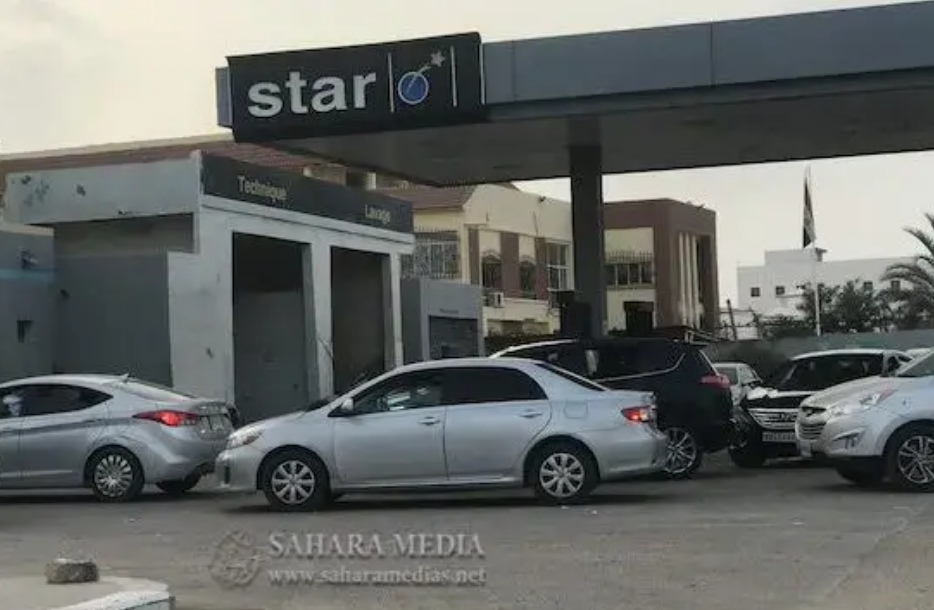 Pénurie d’essence en Mauritanie : le ministère promet une solution au problème avec l’arrivée lundi d’un navire de ravitaillement 